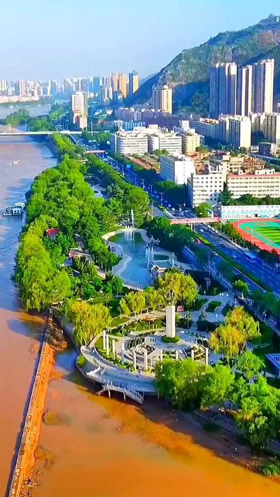 黄河岸畔兰州龙源公园#寻美中国2022甘肃再出发 #原创 #兰泉根子_龙源