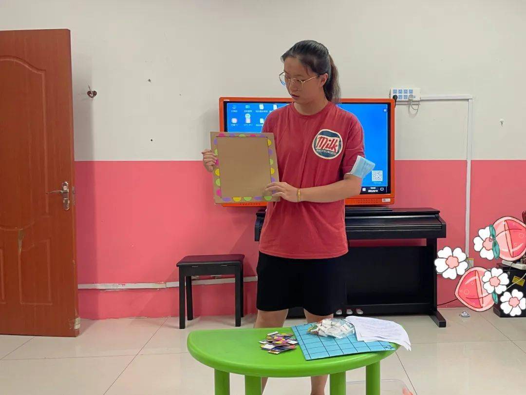 巧手制教具,匠心润童年——临朐中学全福元幼儿园自制玩教具观摩展评