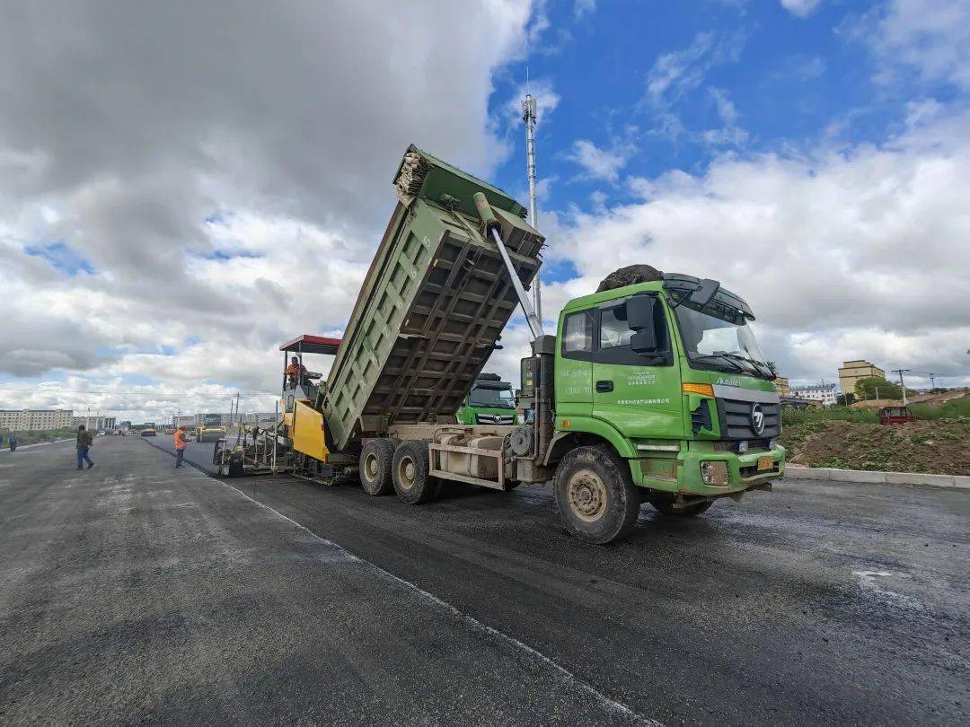 【奋进新征程 建功新时代】打通"断头路" 畅通"民心路"_太仆寺旗_宝昌