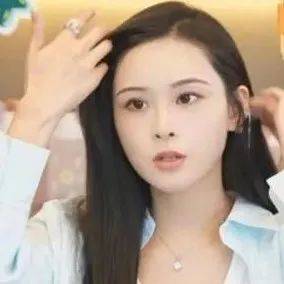 张颖颖首次直播带货翻车,网友们刷屏抵制她,无奈提前下播_汪小菲_张兰_nygshg