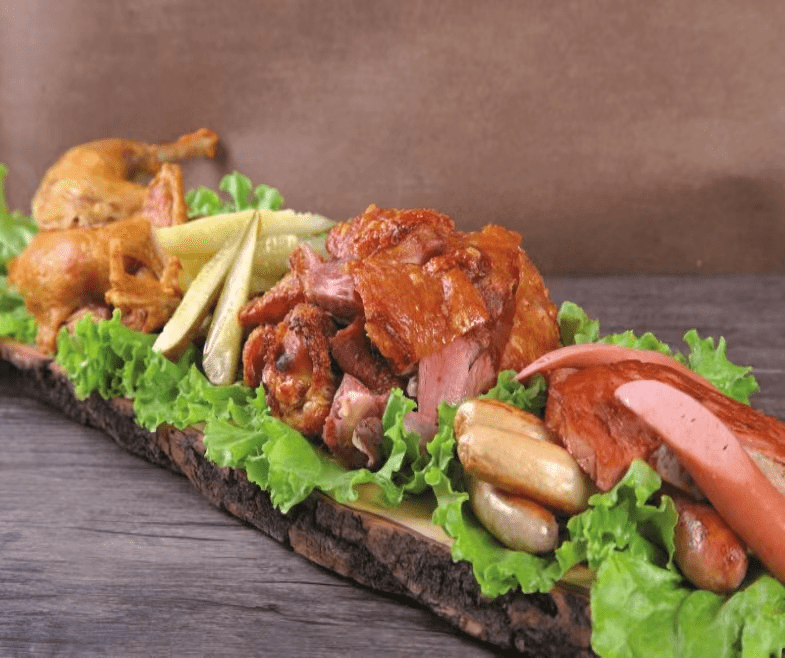 图源:普拉托餐品的种类也不少,以德式餐为主,如伐木工烤肉大组合,德式