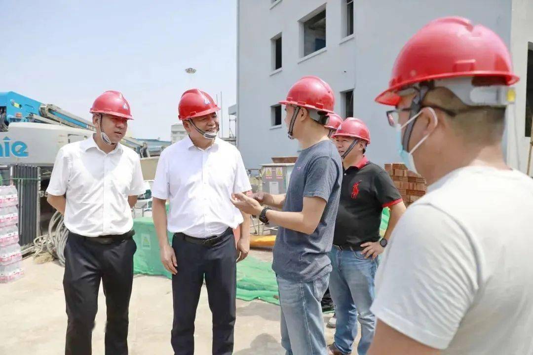 市委书记章旭升,市委副书记,市长胡勇春,市委副书记陈建勋等市领导