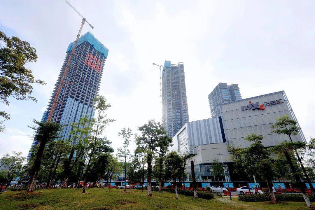 松山湖万象汇暨嘉宏国际大厦项目提前全面封顶_商业_东莞_组成部分