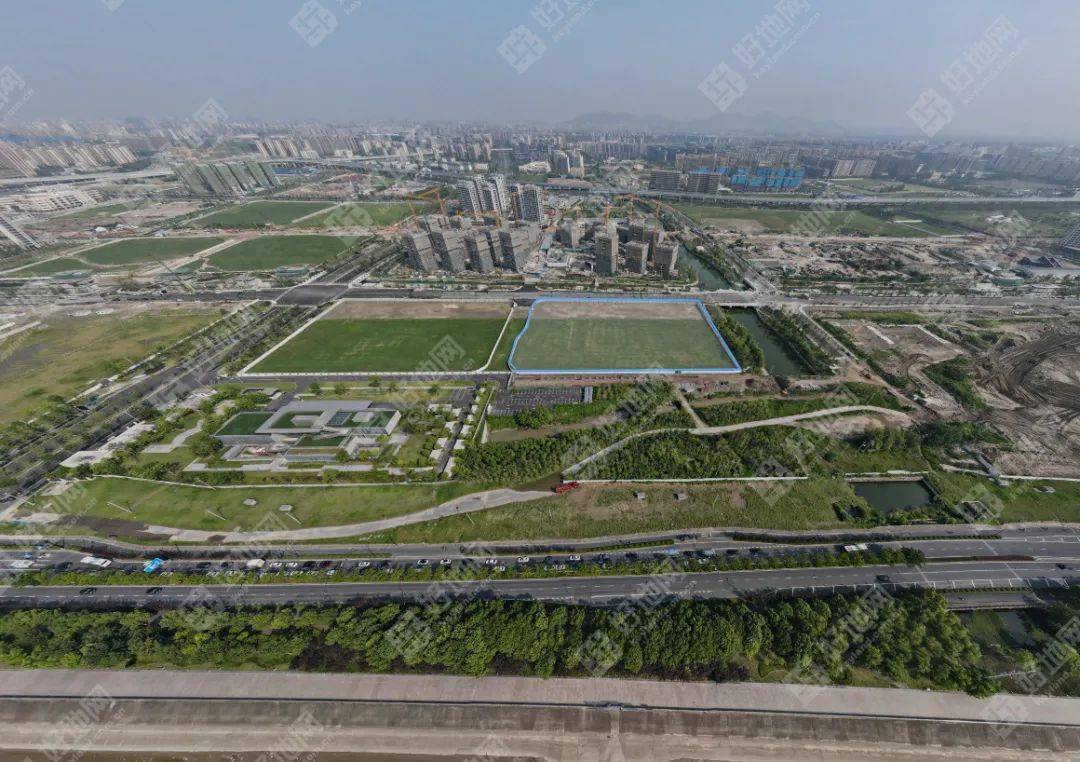 地块出让面积23179㎡,容积率2,总建面46358㎡.