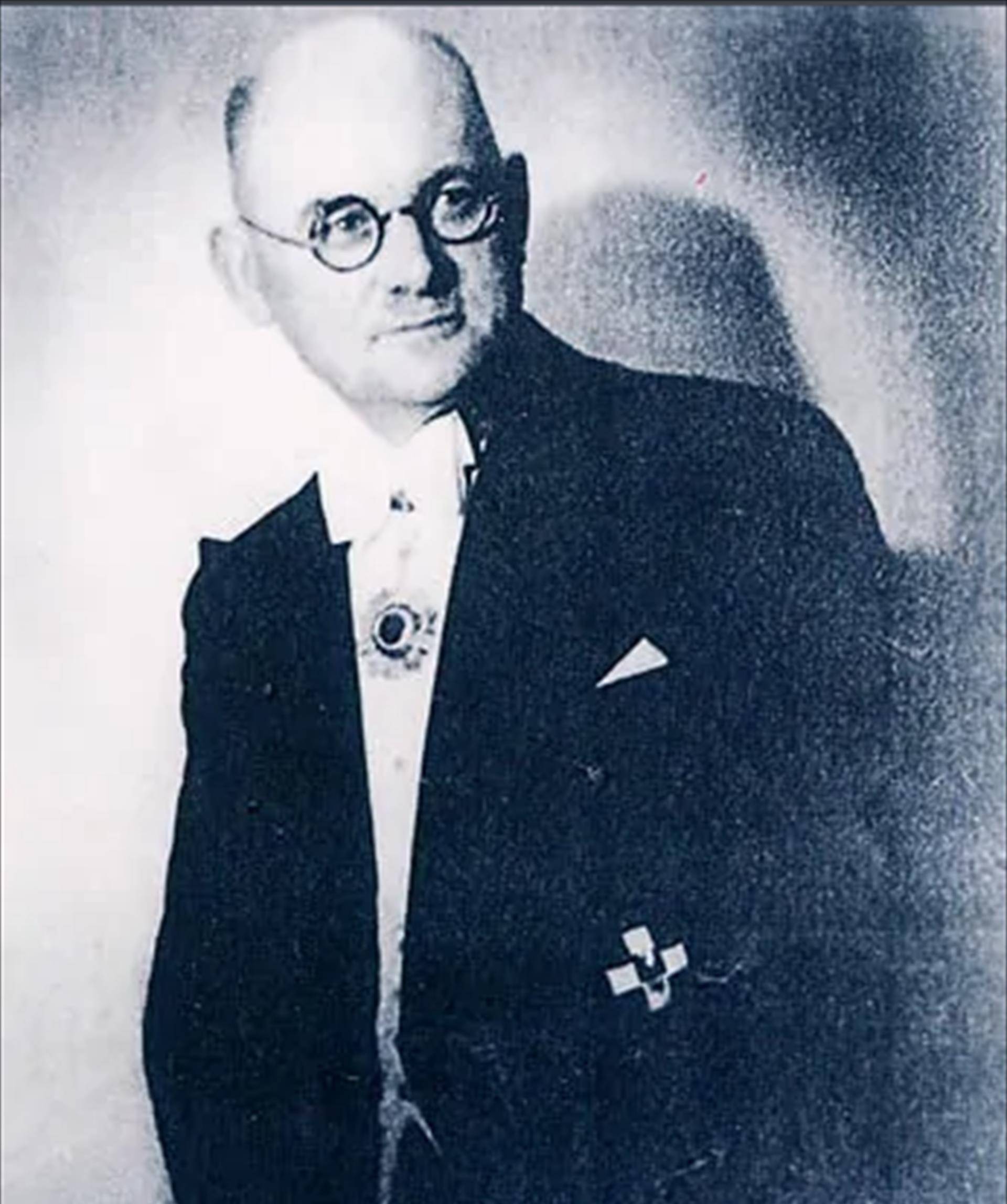 中国报恩史:拉贝救下二十五万中国人,83年后中国鼎力相助他孙子_父亲