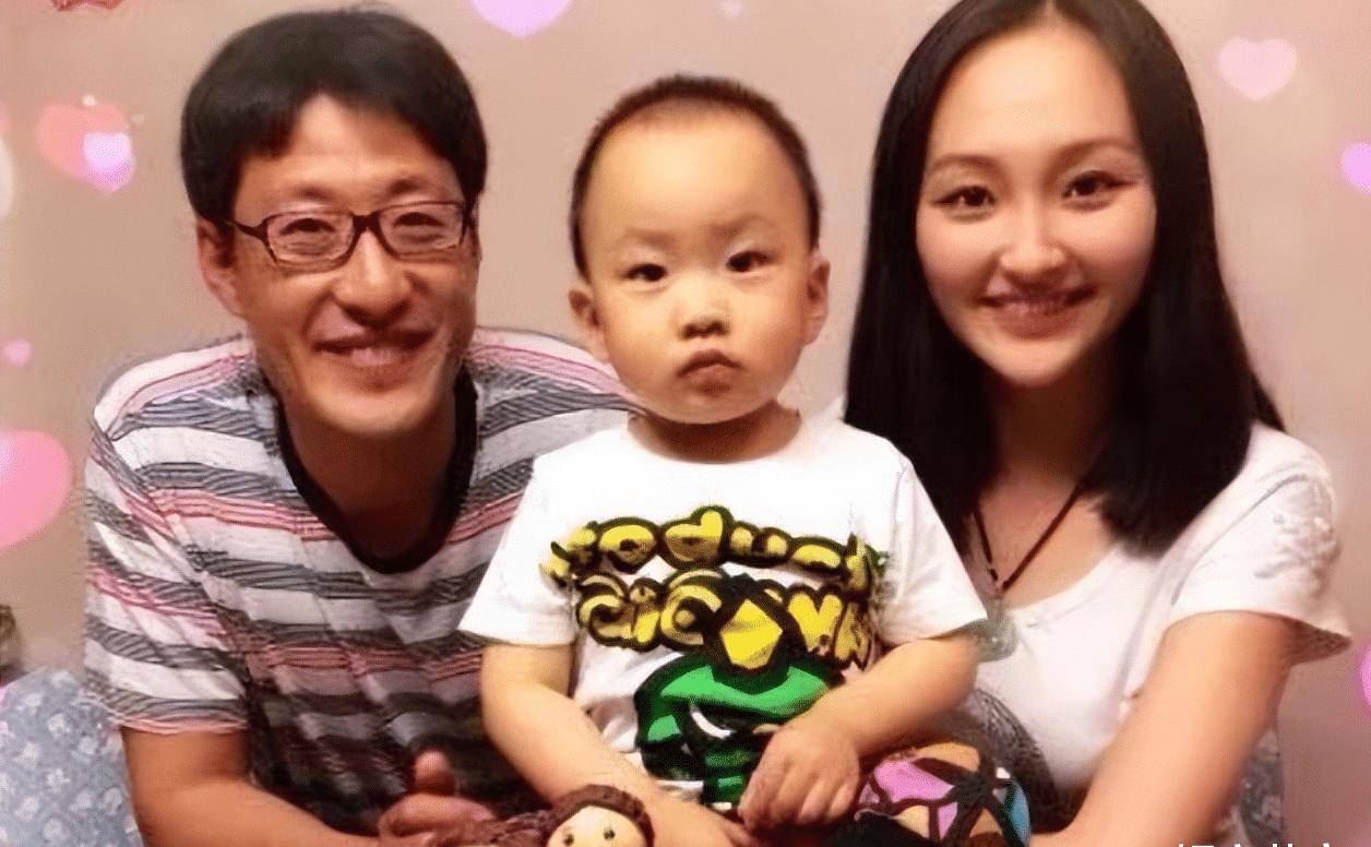 于震:被传生六娃后,33岁娇妻发文澄清,老公评论区回复很幽默_辛月