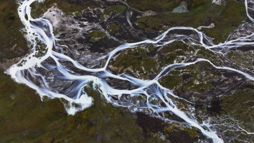 影像博州 | 一半绿，一半白，来莫斯吾冰川遇见最美的初秋……
