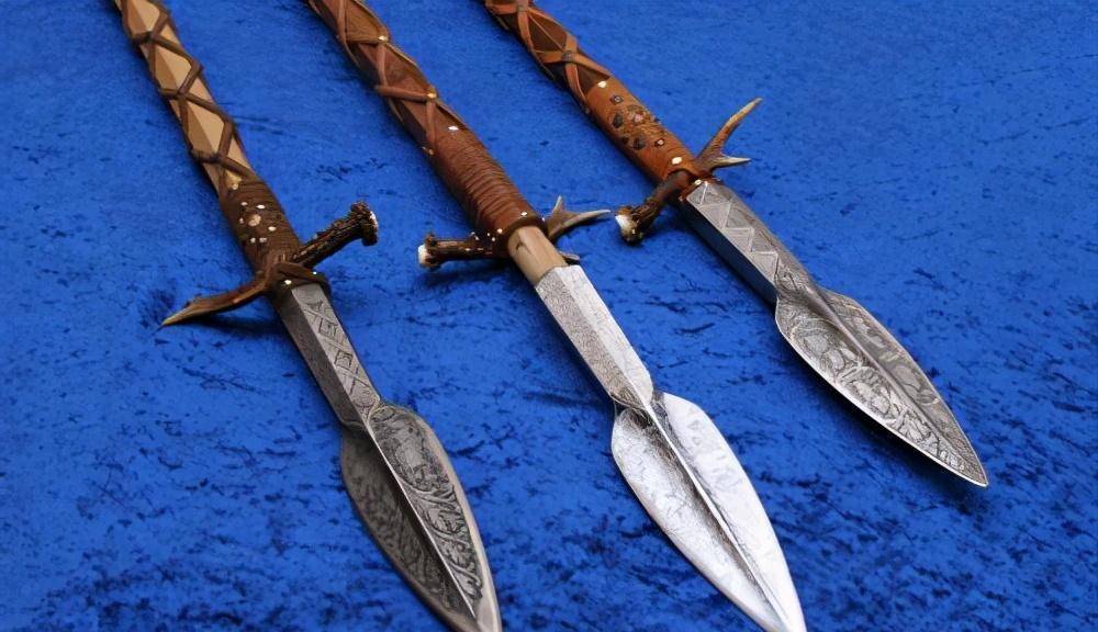 俄罗斯人的猎熊史:这么剽悍的冷兵器,你见过吗_熊矛_森林_长矛