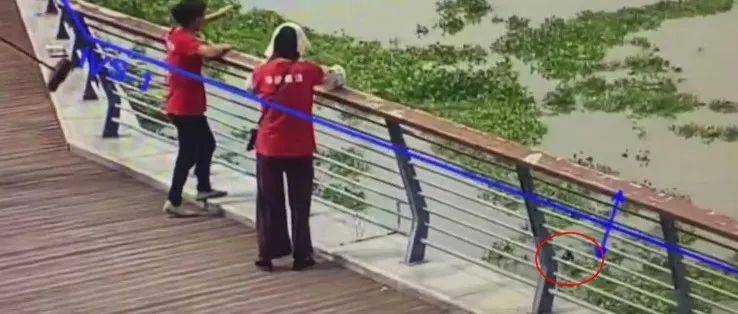 好险!启东一老人不慎落水,幸好......_执法员_救援_兴港