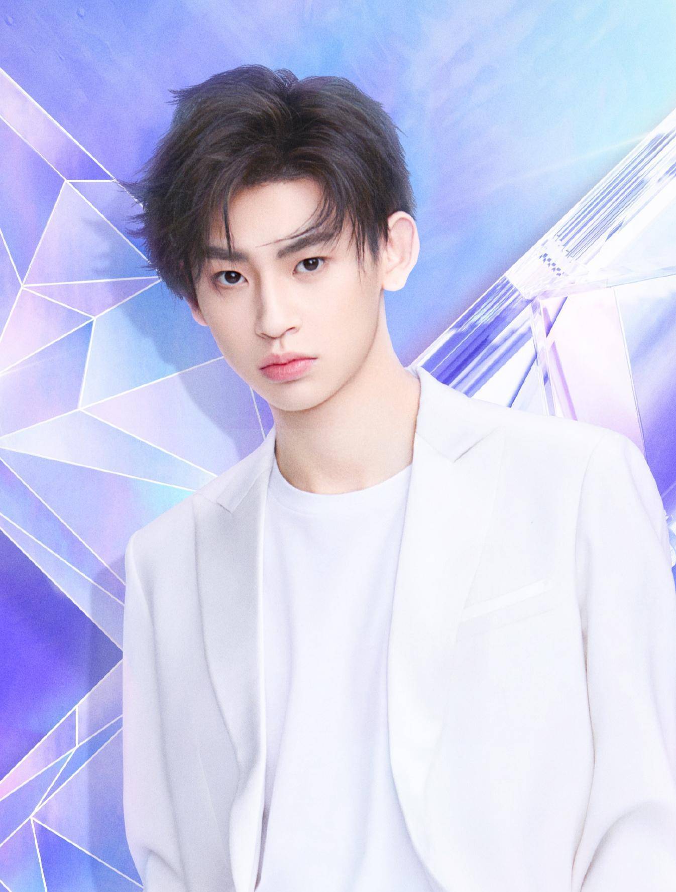 蔡徐坤王琳凯穿时尚夏日衬衫,一个青春阳光,一个帅气有型_白色_黑色