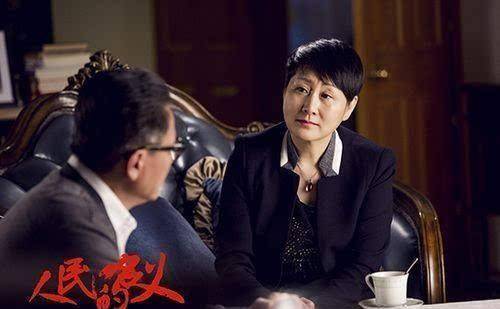 之后,在2013年电视剧《咱们结婚吧》中的薛素梅一角,再一次让观众过足
