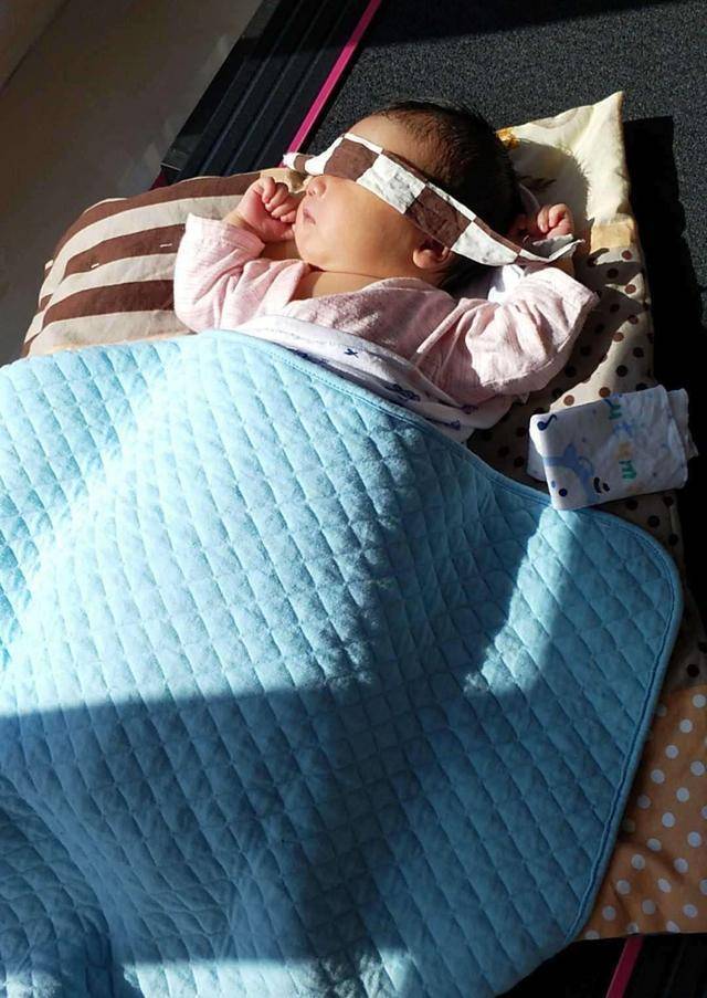 宝宝睡觉时有这些信号,都在提示缺钙了,宝妈需及时补充