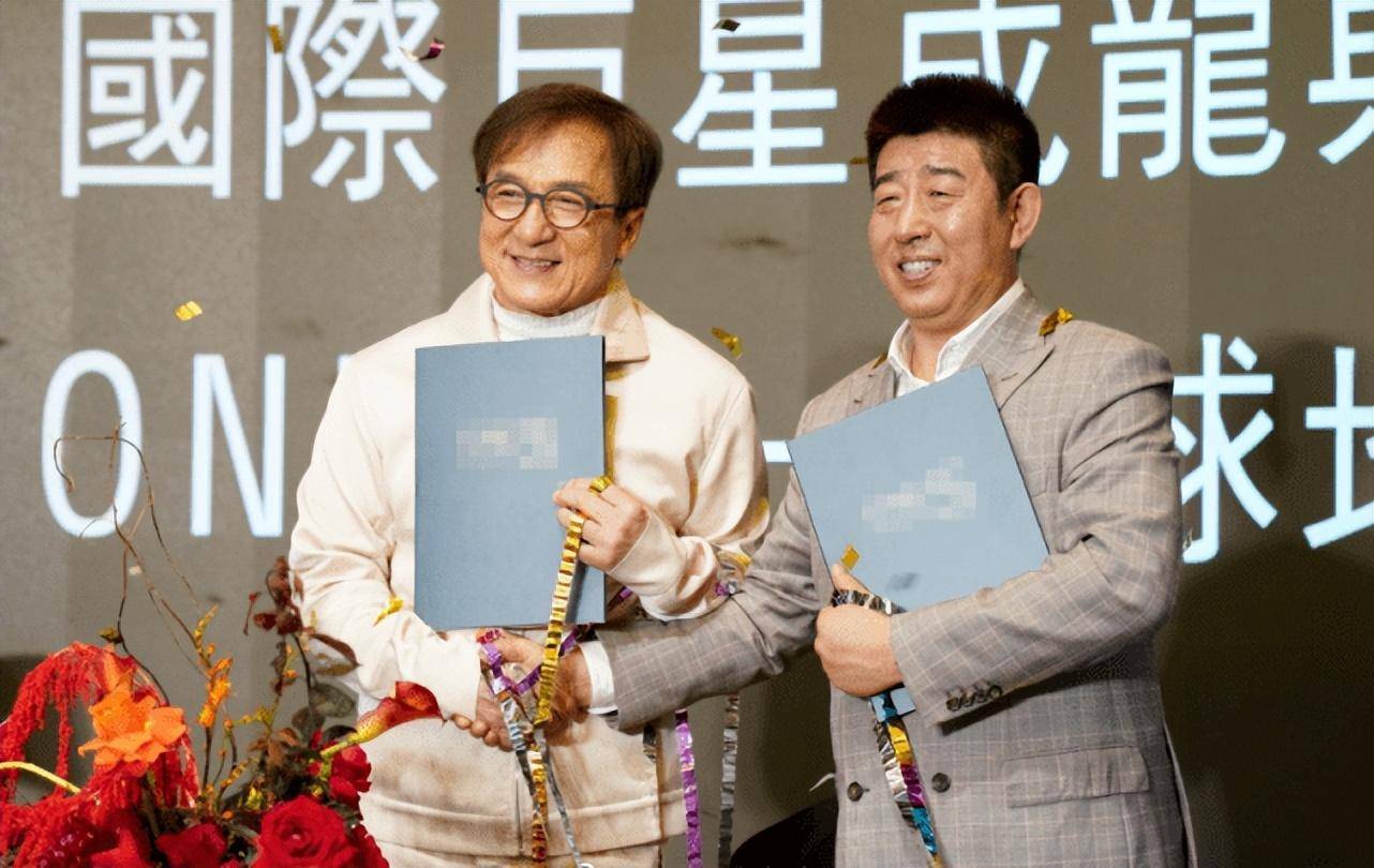 成龙都移居内地了,郑伊健却移民日本?这是什么操作?_大哥_蒙嘉慧_豪宅