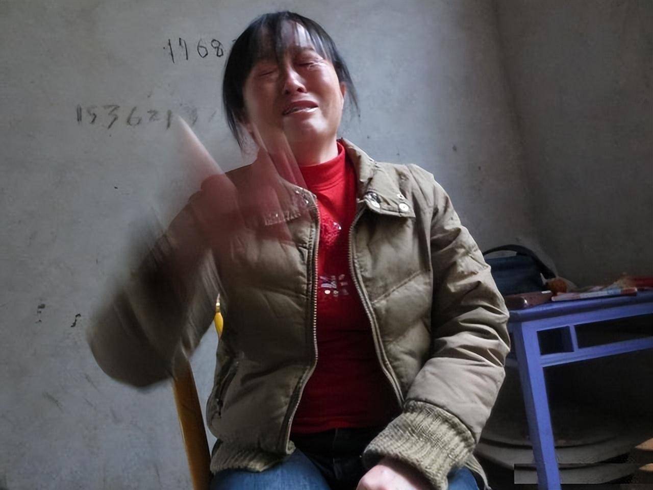 村民当街杀警泄愤,被抓后:他打我没人管,我把他杀了就有人管了_吴西华