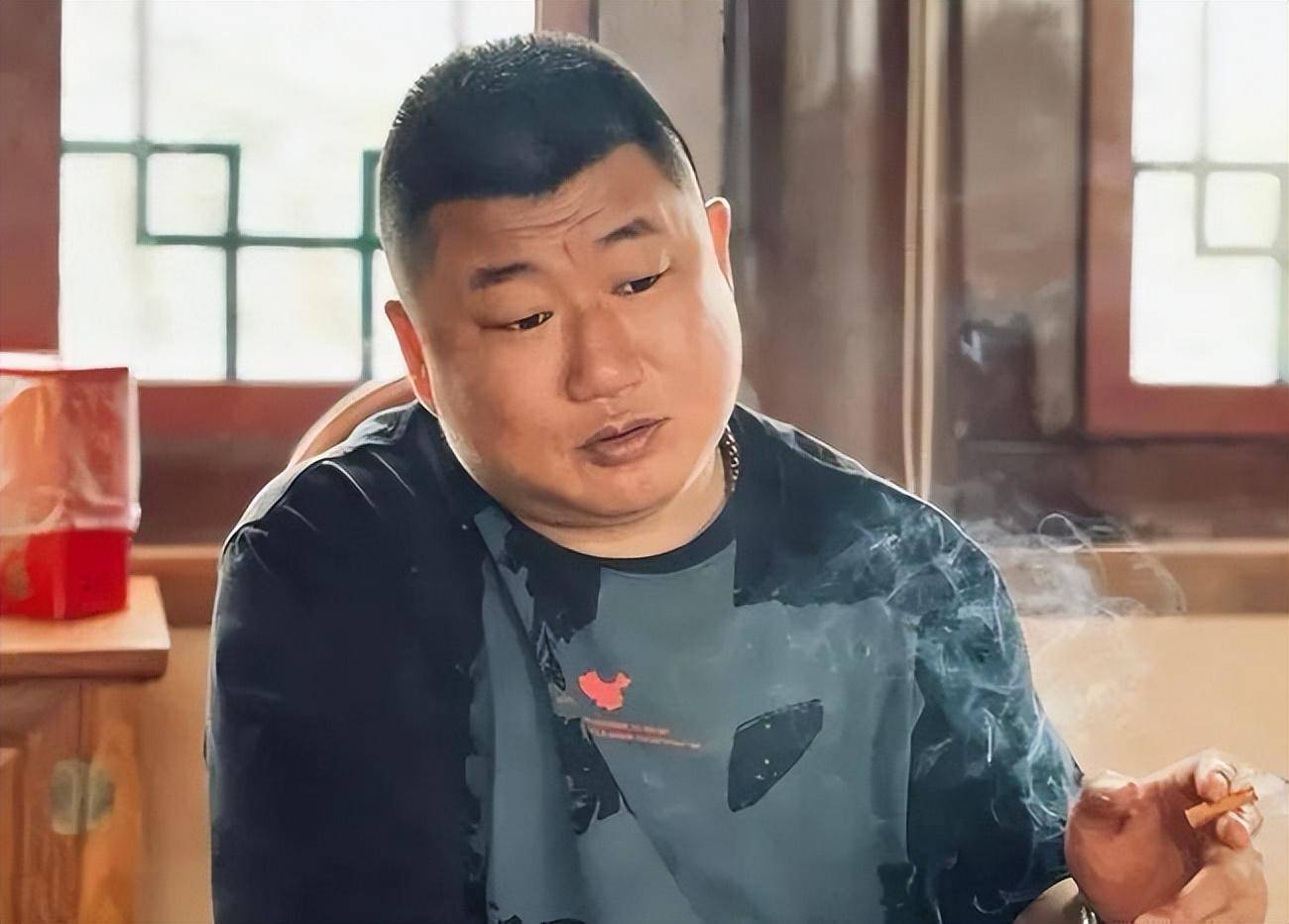 "徐会计"董三毛:工资一个月8000,供儿子上大学,做居家好男人_赵本山