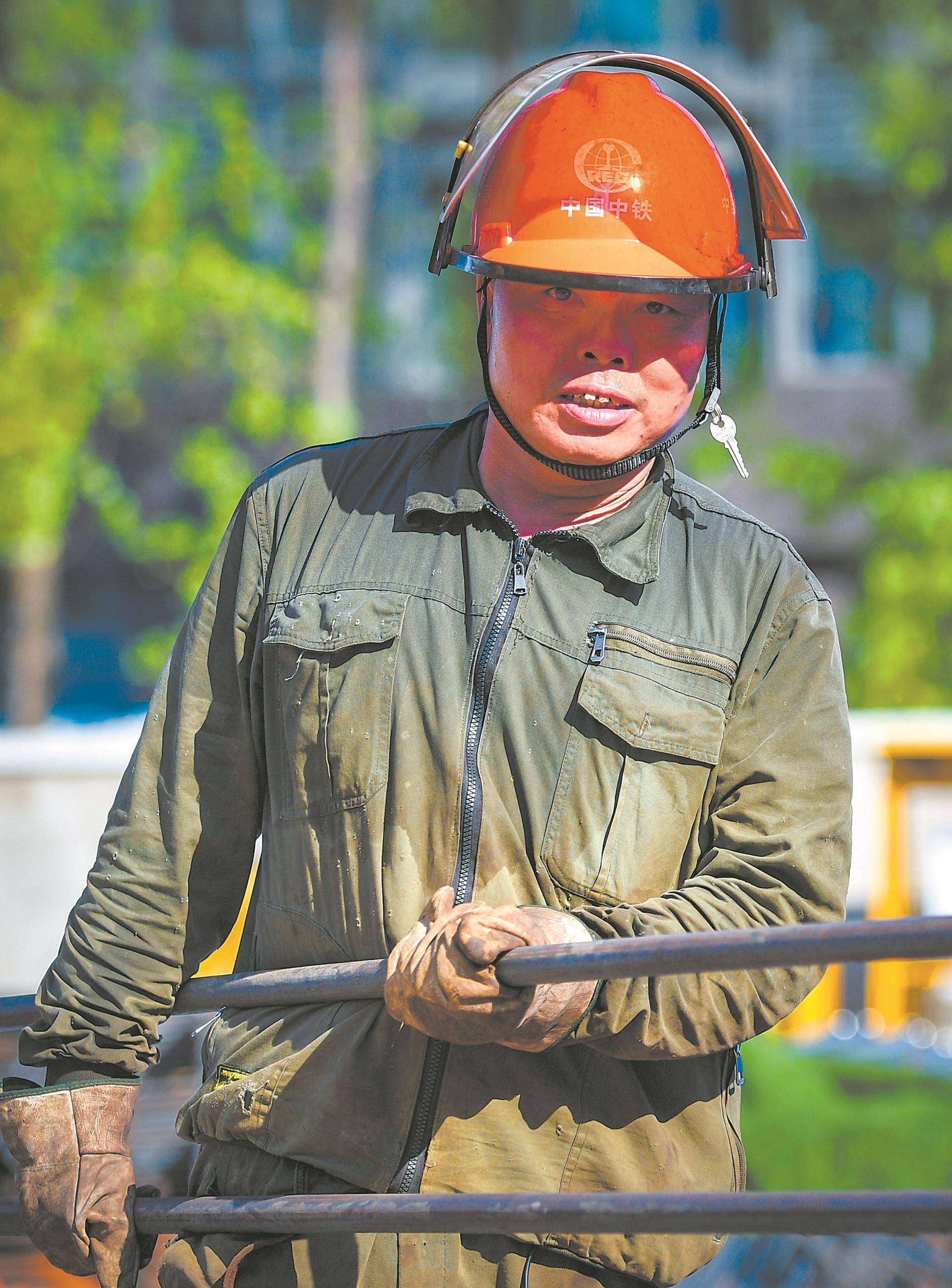 致敬高温下的劳动者_工作_工人_武汉市