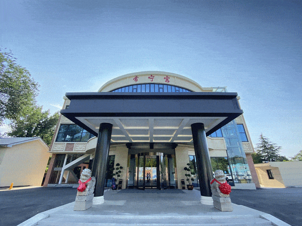 几处花香听几声鸟鸣在常宁宫园林酒店飞鸟赋予人间温柔天空给了鸟自由