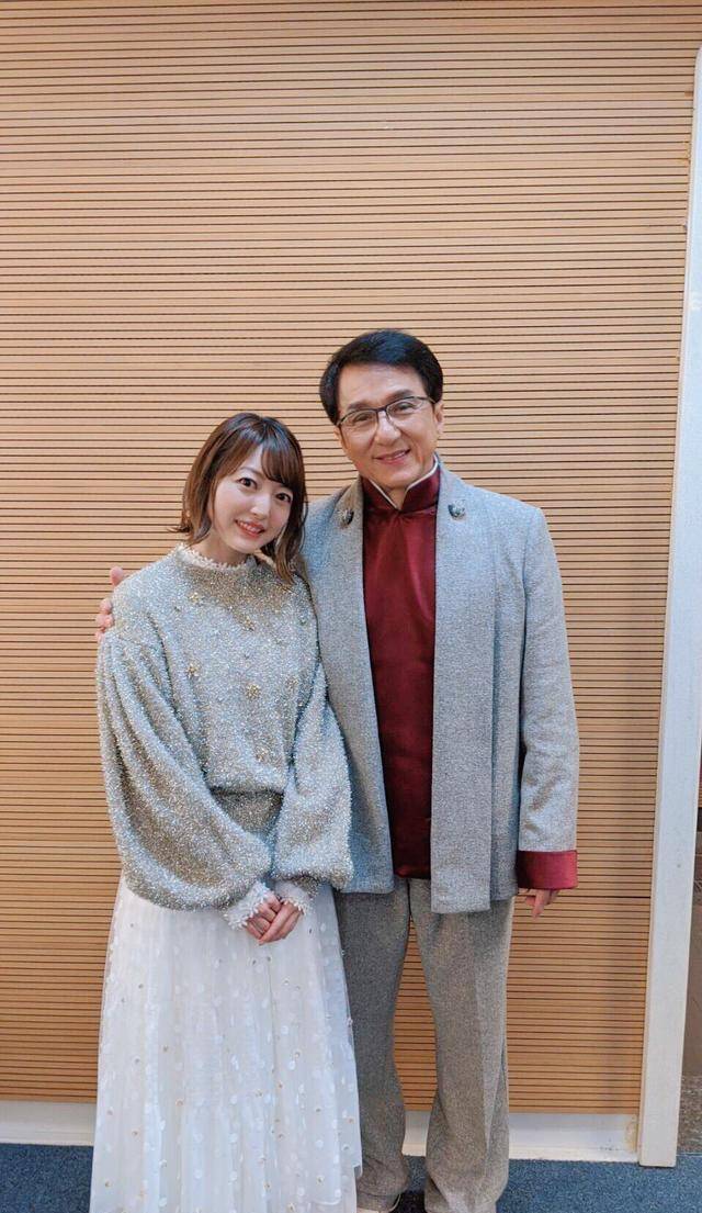 國外知名聲優花澤香菜宣佈結婚,老公是知名男性聲優小野賢章_祝福_水