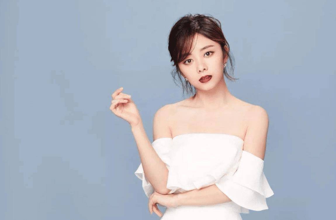 谭松韵虽然年龄不小,但一直很有少女的灵动感,演技也可圈可点_什么