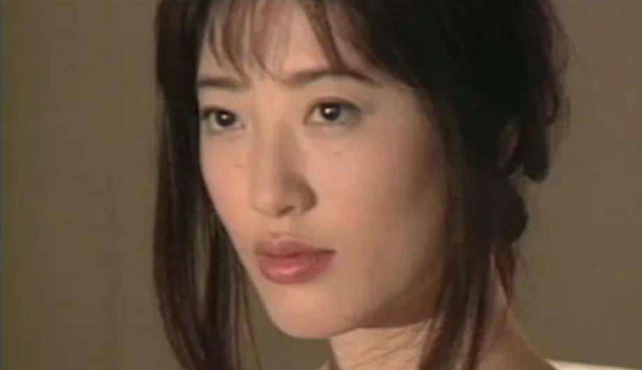 最美潘六姐杨思敏,患乳腺病造成身体残缺,男友为她买1200万豪宅_母亲