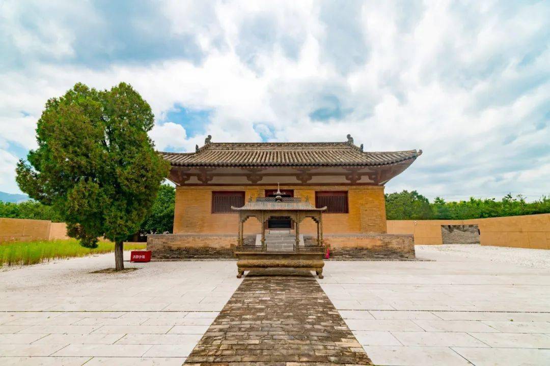 作为中国仅存的3座半唐代木构建筑之一,广仁王庙的建筑年代仅晚于五台