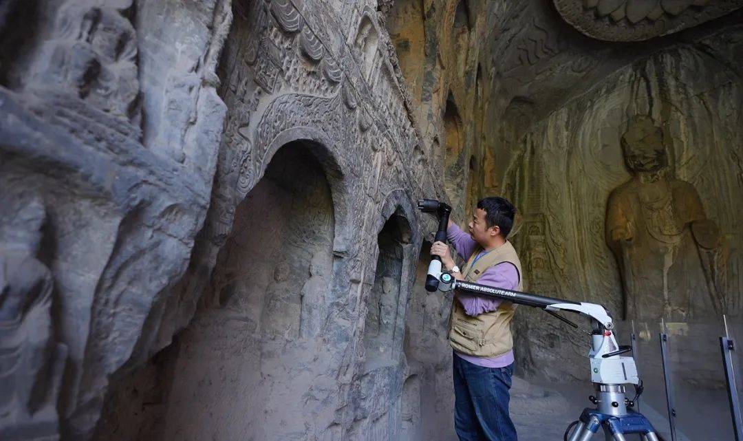 50年首次,与卢舍那大佛近距离"对话"_石窟_奉先_工程