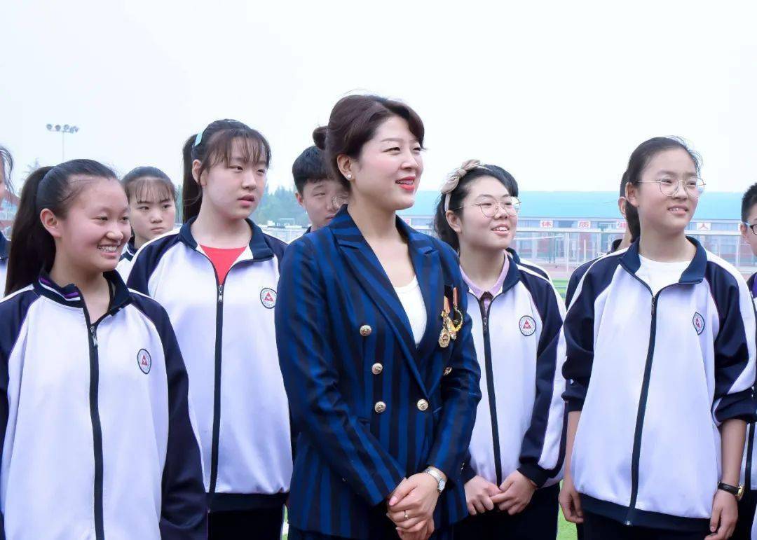 永威学校坚持时时,处处渗透德育.