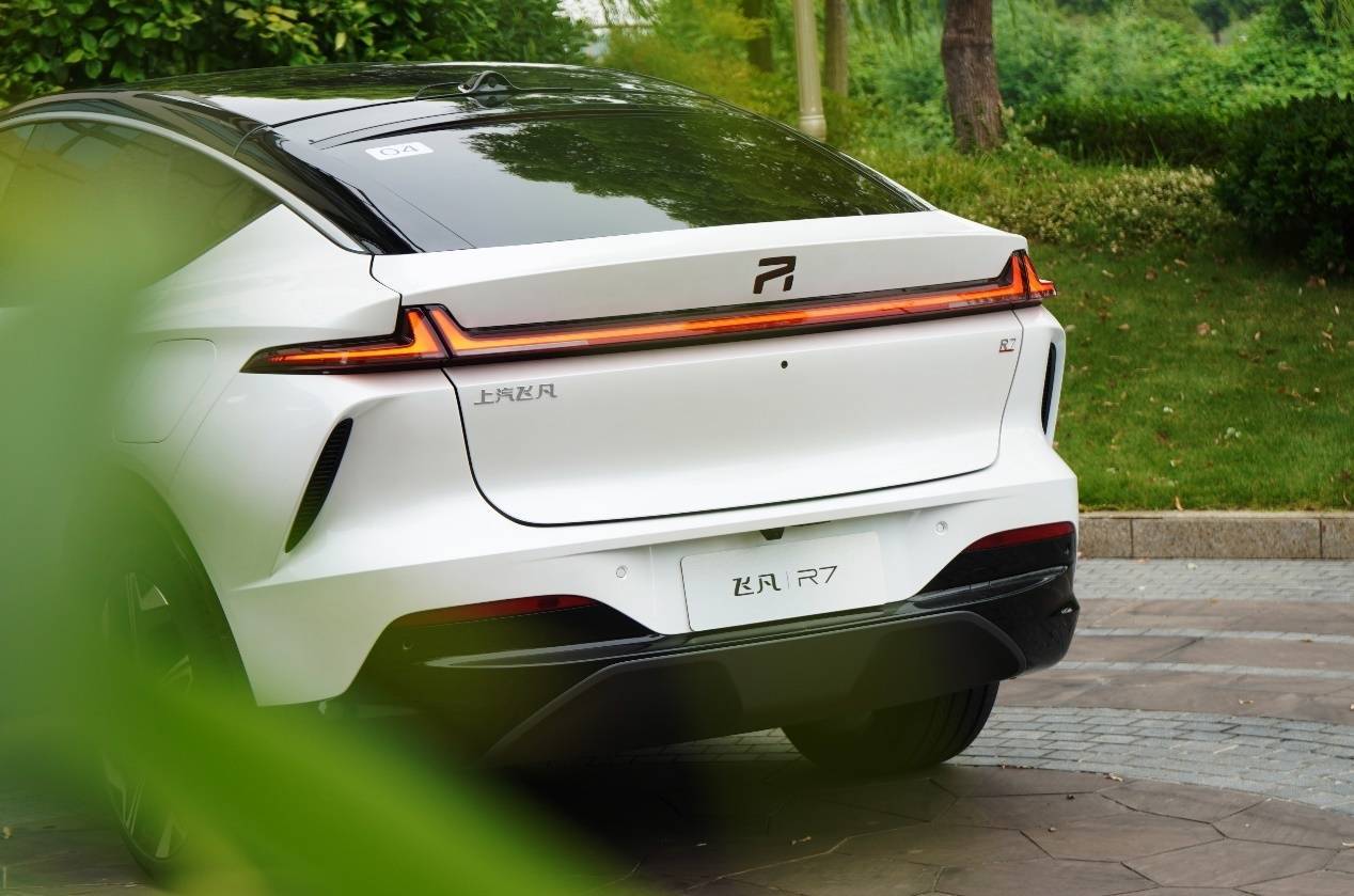 试驾上汽集团旗下的高端纯电动车飞凡r7_搜狐汽车_搜狐网
