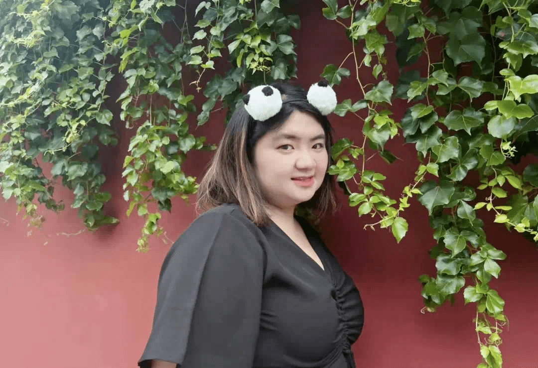 胡慧中女儿正式分手,公开恋情仅3天,男方不甘"吃软饭"_何嘉珍_男友