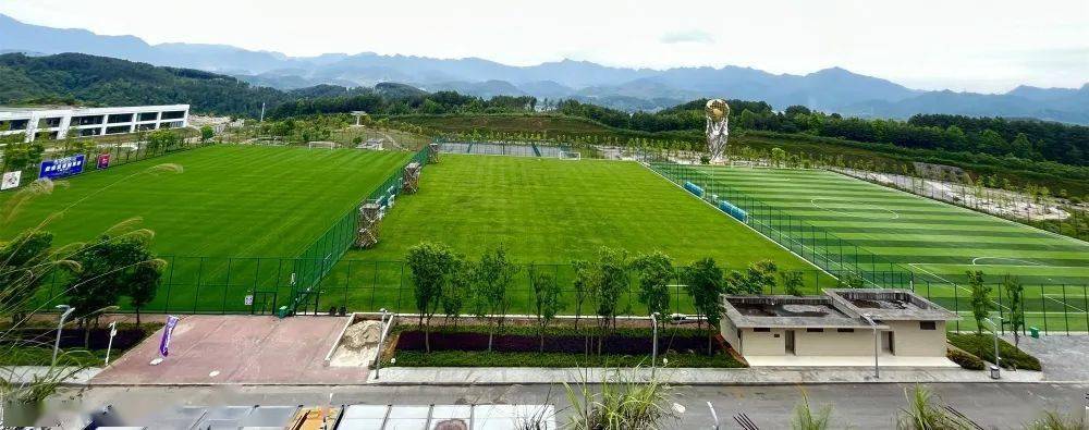 贵州足球小镇图片