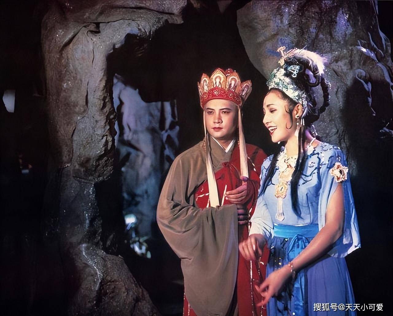 盘点西游记中的绝美女配,玉兔精仅排第二,嫦娥未进前三_杨洁千_老鼠
