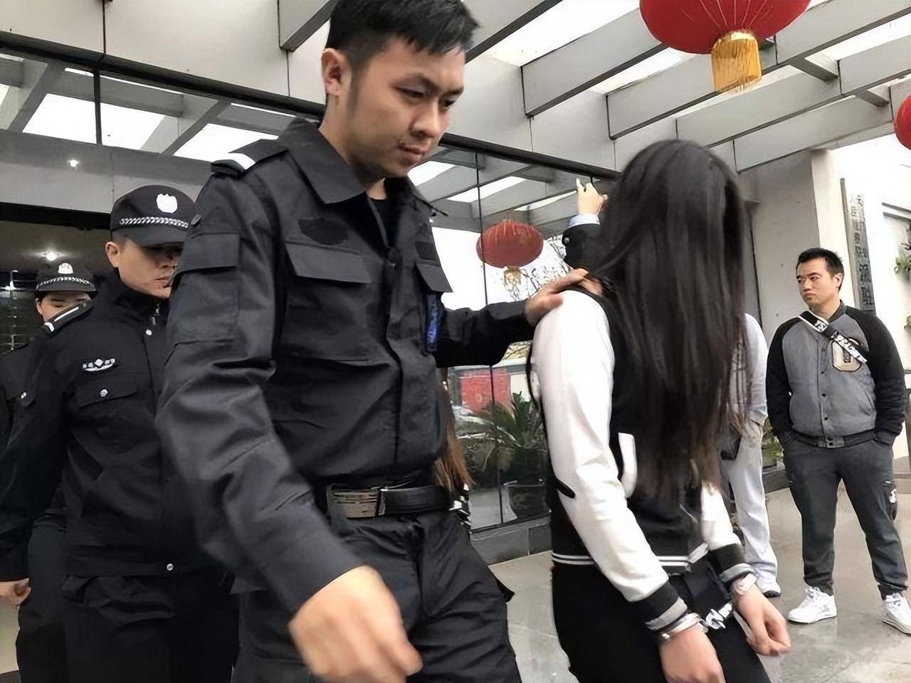 09年上海发现无名女尸,18岁少女承认杀人,调查后才知另有隐情