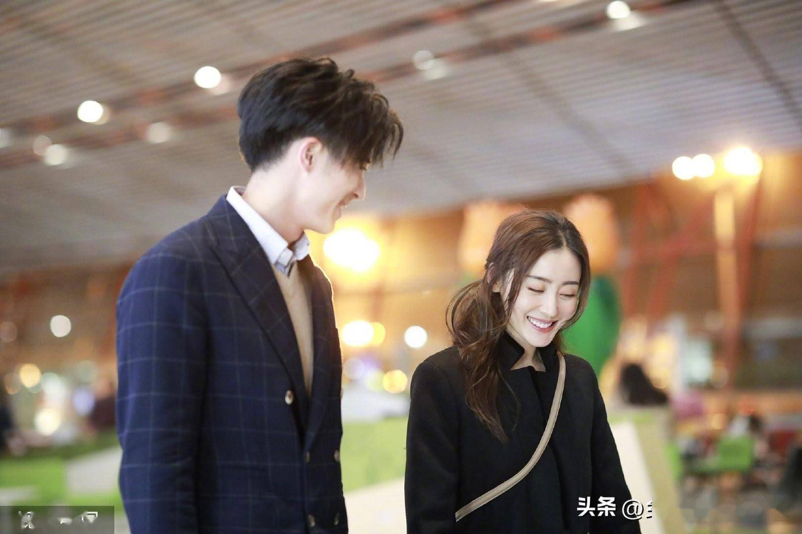 张天爱徐开骋机场旧照,眼里都装满了彼此,那时候好甜啊_合体_恋情