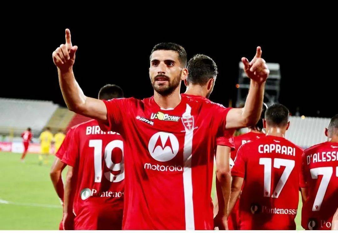 蒙扎是本赛季意甲联赛的一支新军,这也是俱乐部成立110年以来首次登上