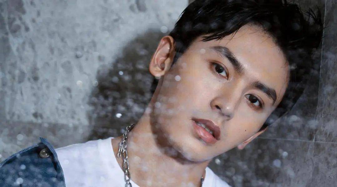 张哲瀚复出?京圈格格的瓜!_因为_男友_团队