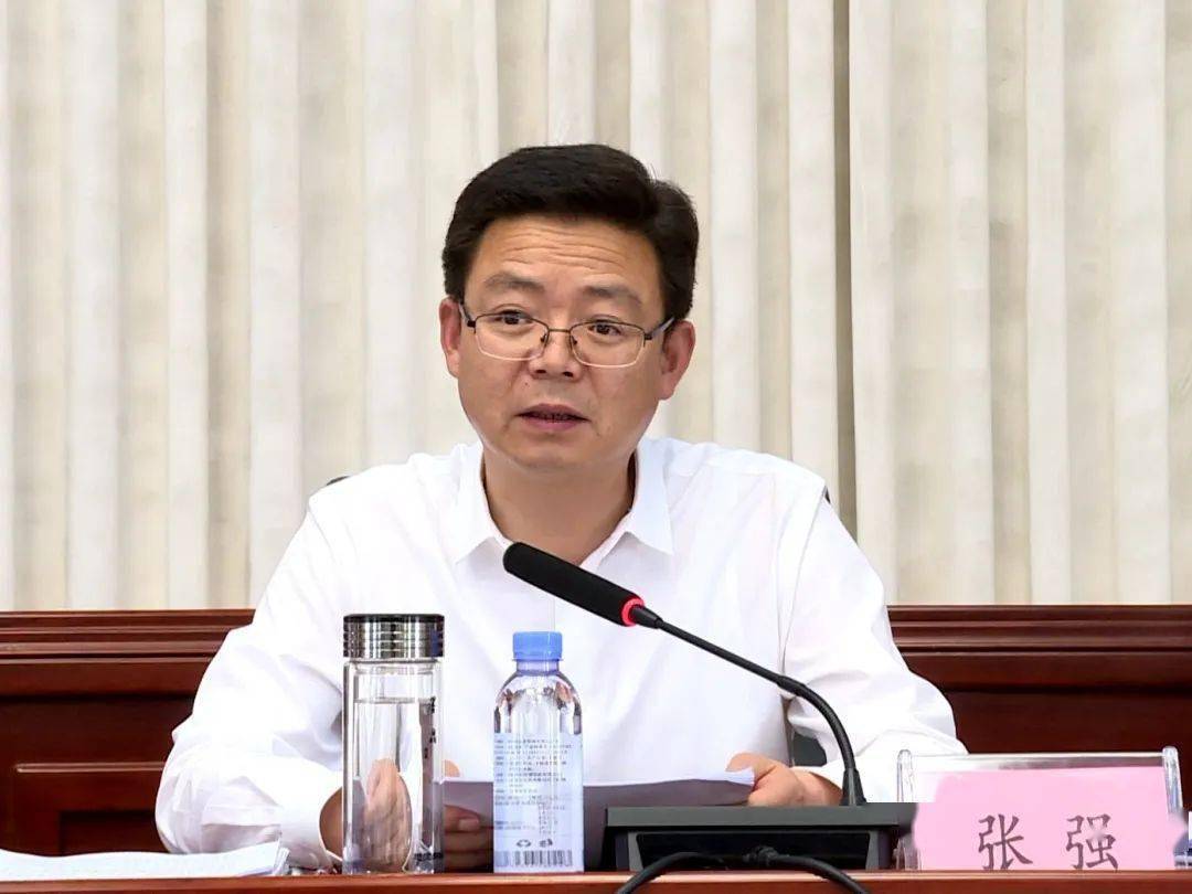 张强讲话要求,要坚持抢抓机遇,强化主动谋划,积极包装大项目,拓宽投