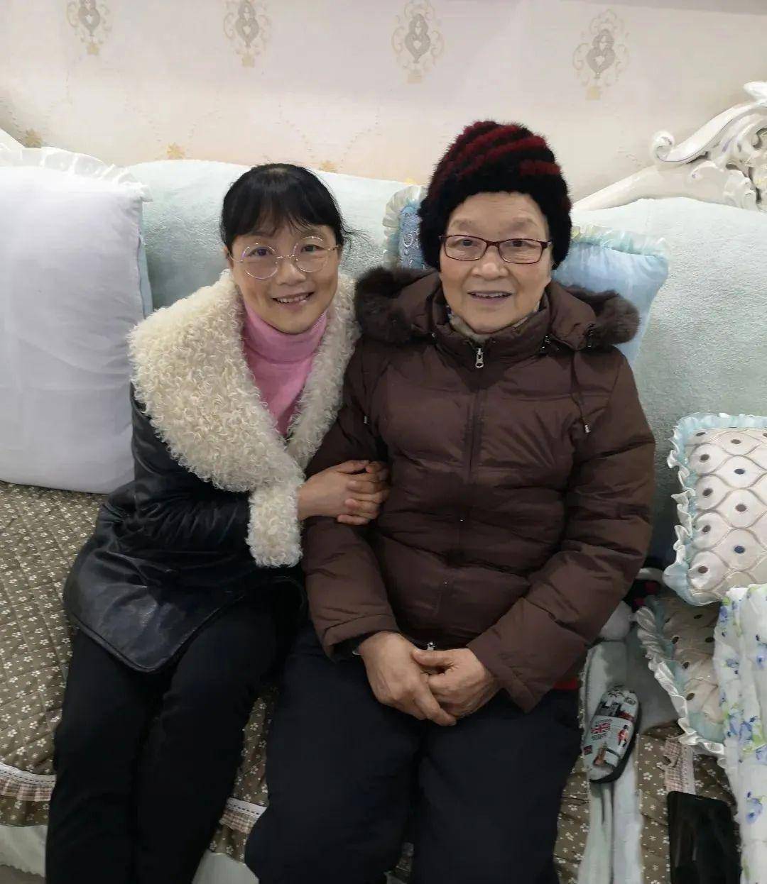 这次重返讲台她从教师变成大体老师