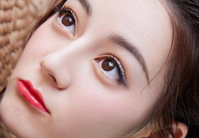 迪丽热巴不愧是"浓颜系"长相!