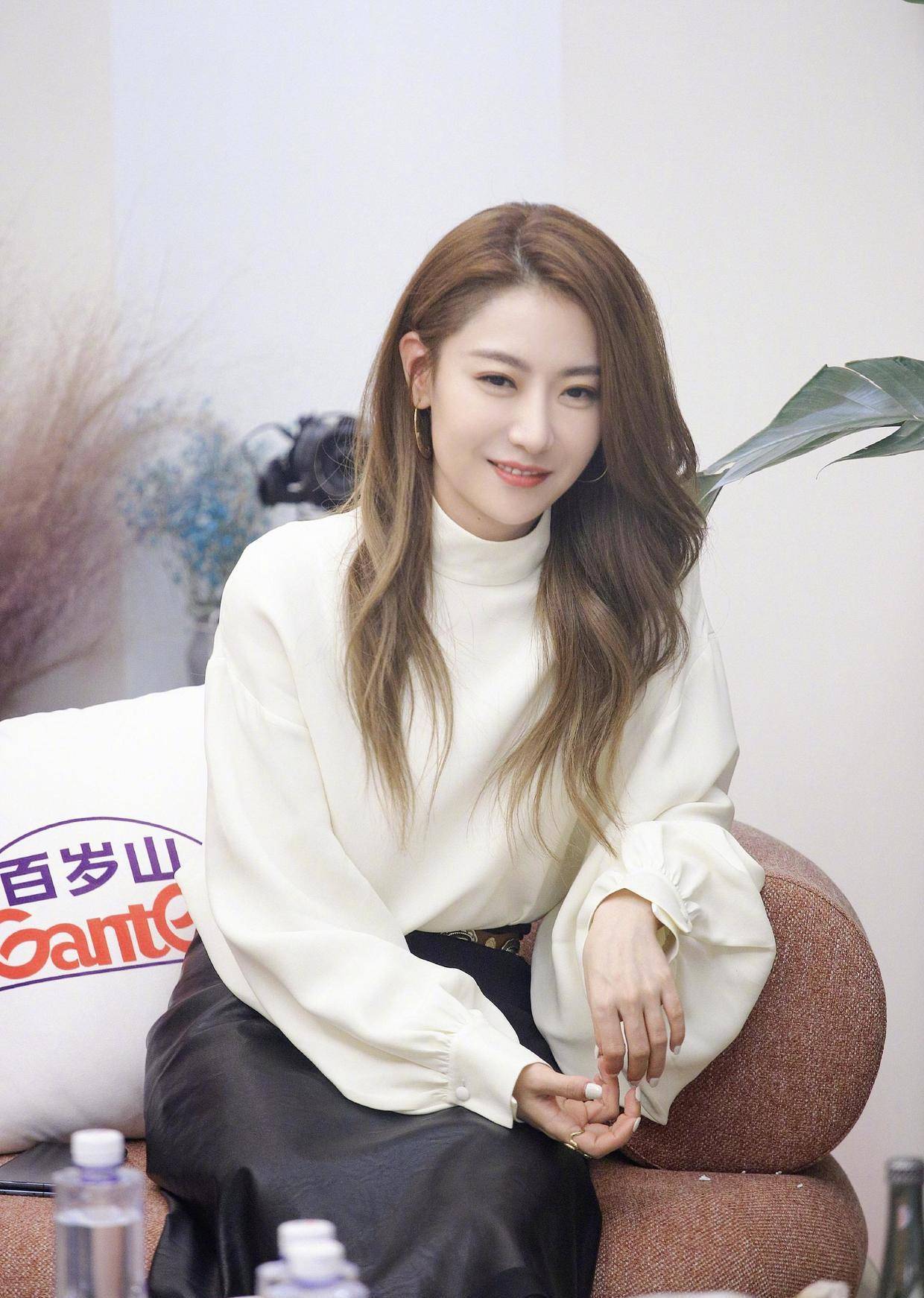 白冰造型用力过猛?