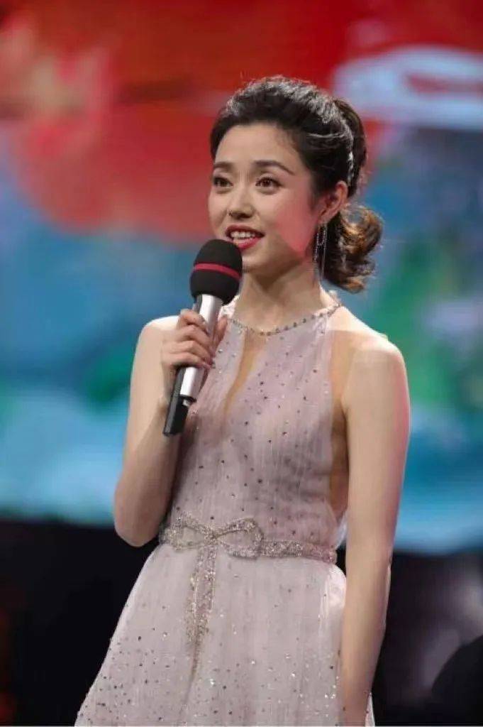 见面会地点是在贵州广播电视台楼下的贵