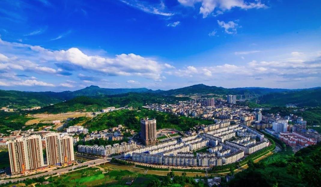 新州小记_文化广场_尤如座_县城