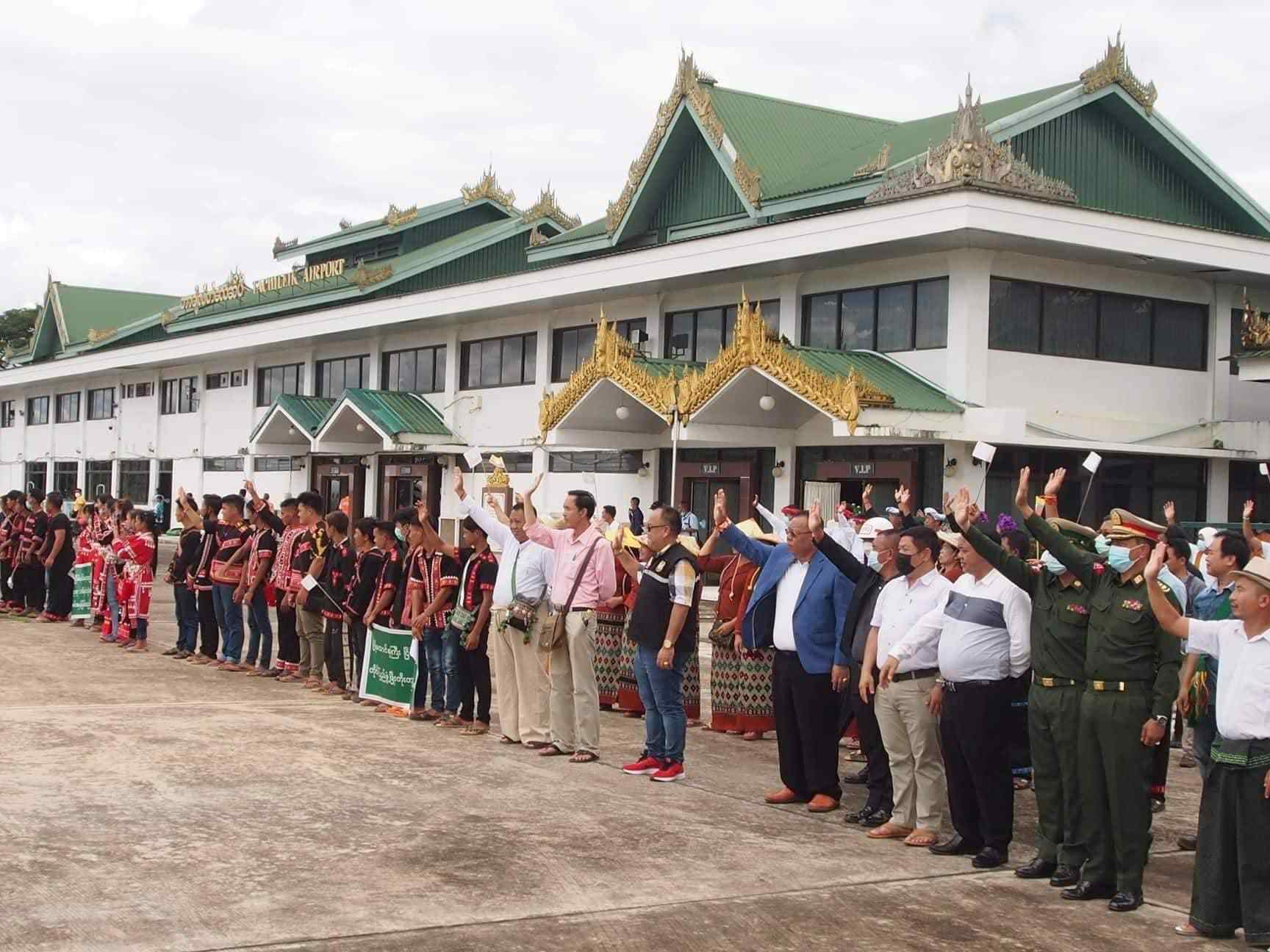 由約瑟上將率領的南撣邦軍和平代表團抵達內比都參加第二輪和談_聯邦