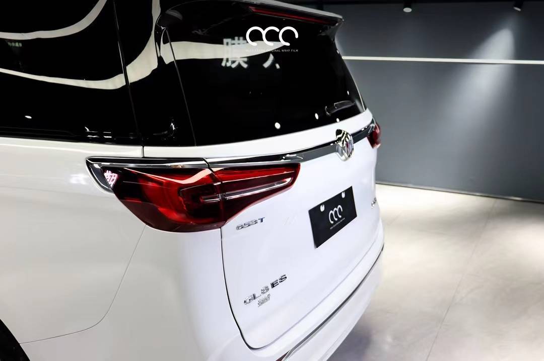 别克gl8漫彩改色膜pet珠光白,简约耐看_别克