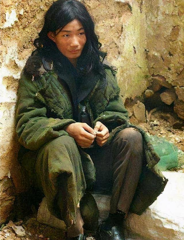 他是中国第一懒人,衣服不洗从不做饭,吃饭靠人喂,如今怎样了?_杨锁_父母_时候