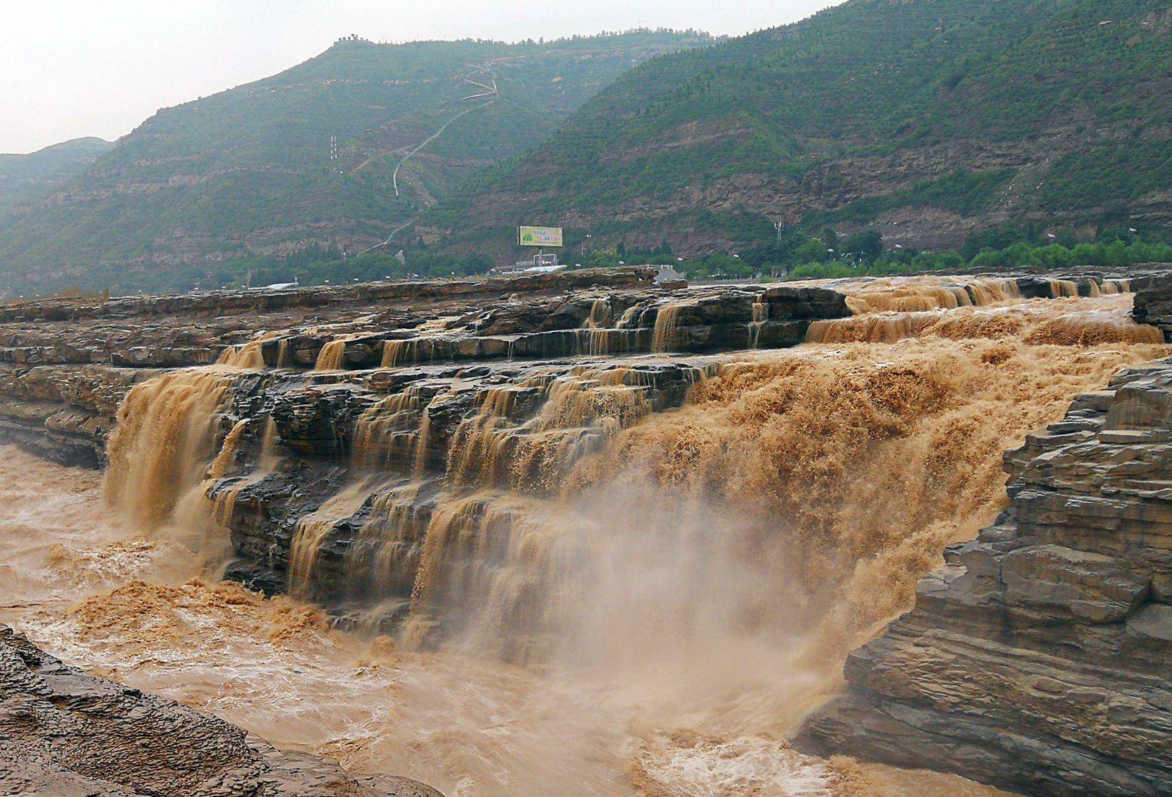 中国有一条河流，流域比长江长，流量是黄河7倍，你知道是哪吗？