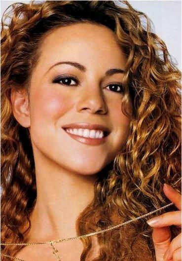 牛姐花蝴蝶她不光是唱功厉害,颜值身材骨子里的野性都是顶级的,连