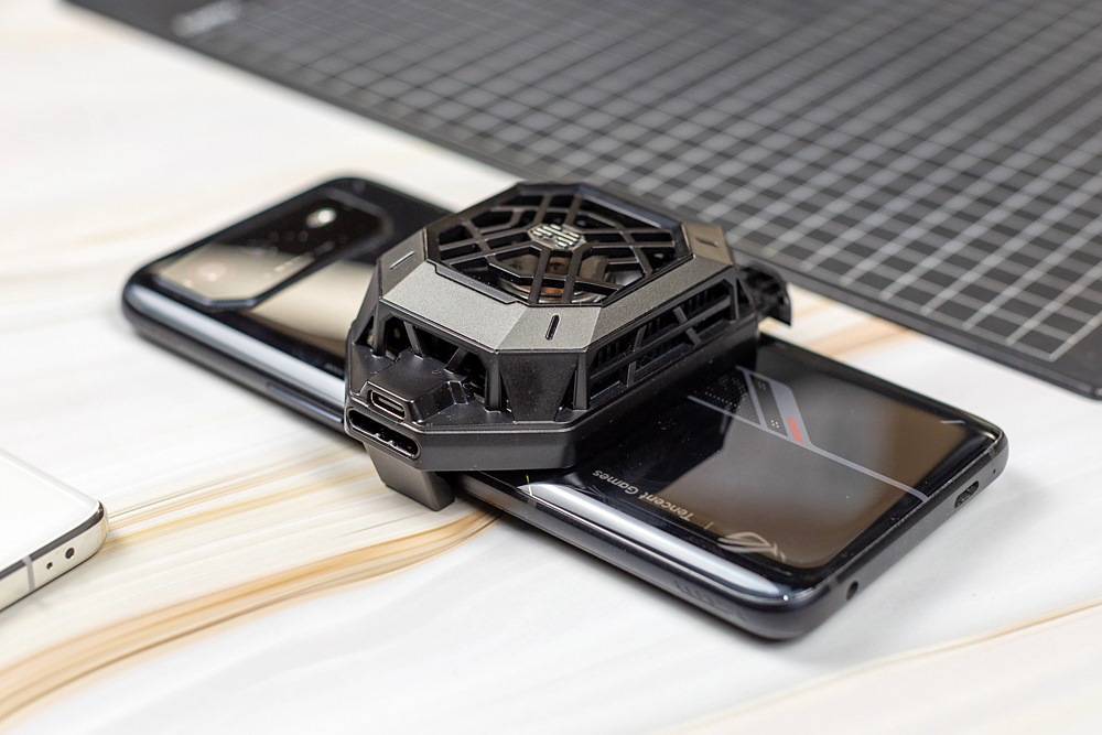 北通千机寒散热器,三档智能控温,让你的手机迅速“退烧”