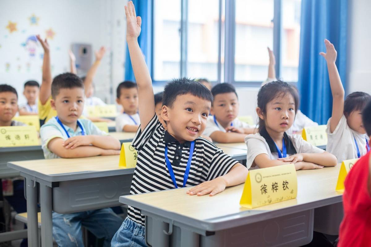 一年級新生入學儀式_小學一年級新生報到流程_小學一年級家長寄語