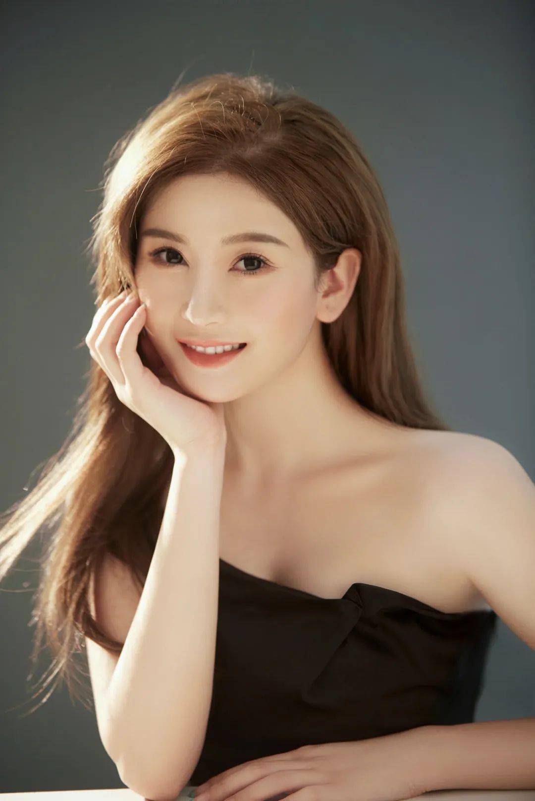 8年美妆博主"养成"场均gmv千万 _王小明_品牌_产品