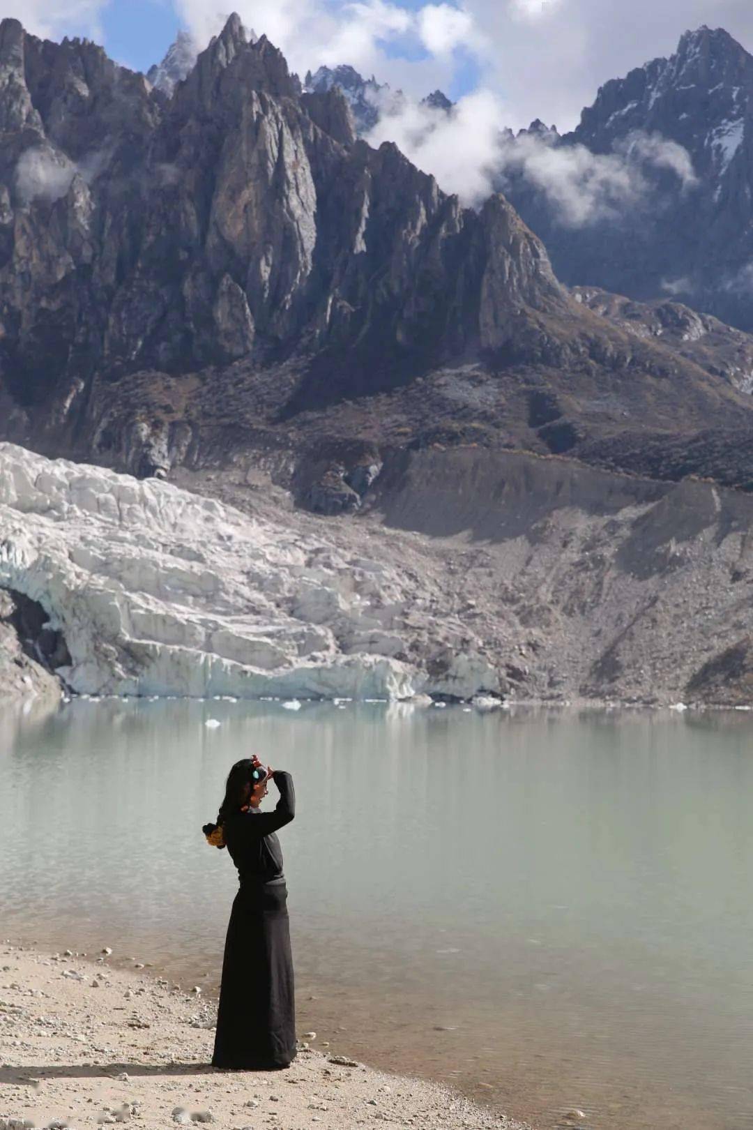 摄影:冷兵器摄影:冷兵器第七天10月3日【巴青县萨普神山】上午出发